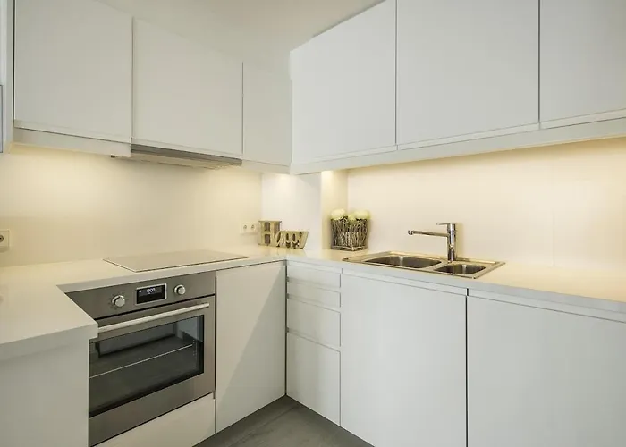 Apartamento Elegante Con Vistas Frontales Al Mar En