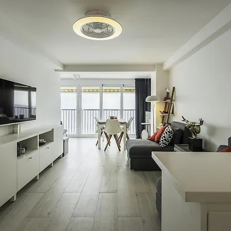 Апартаменти Elegante Con Vistas Frontales Al Mar En