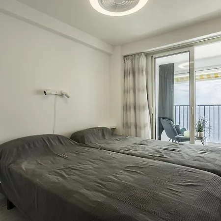 Elegante Con Vistas Frontales Al Mar En * Платжа-д'Ару